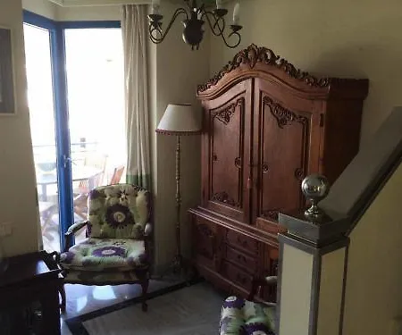 Serna Apartment *