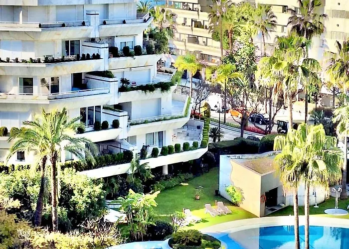 Serna Apartment *