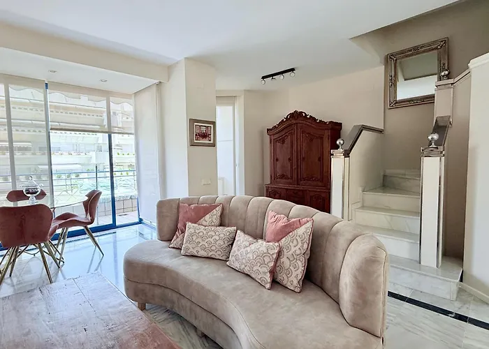 Serna Apartment *