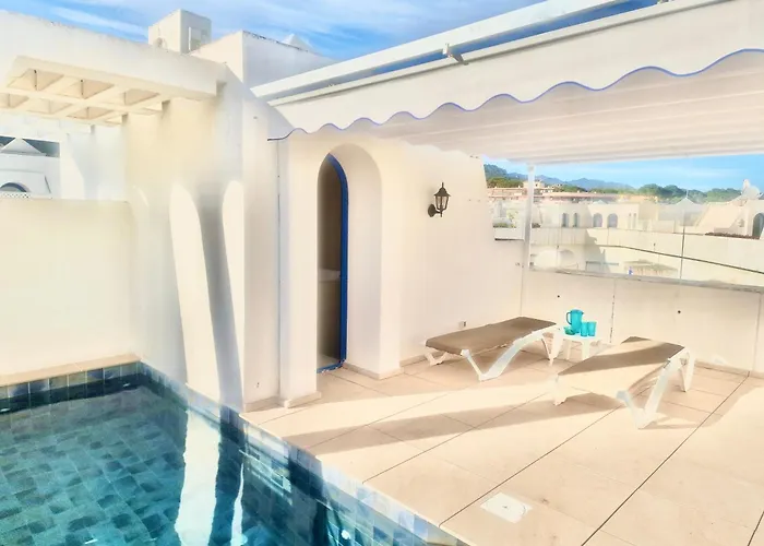 Serna Apartment